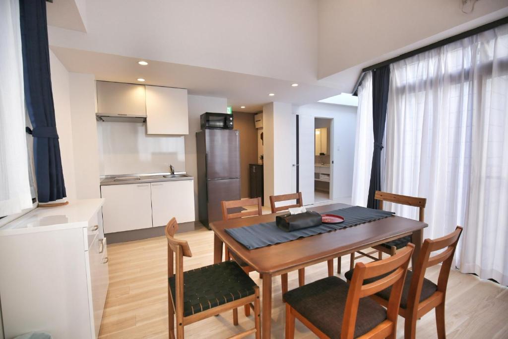DJX3F Spacious 68 sqm Home for Groups near Asakusa and Tokyo Skytree 1 Double Bed 2 Wide Single Beds 1 Sofa Bed Sleeps 6