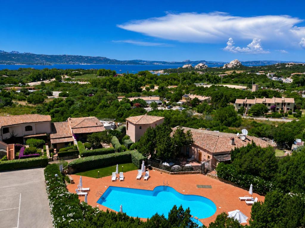 Sweet Home Villa with Shared Pool