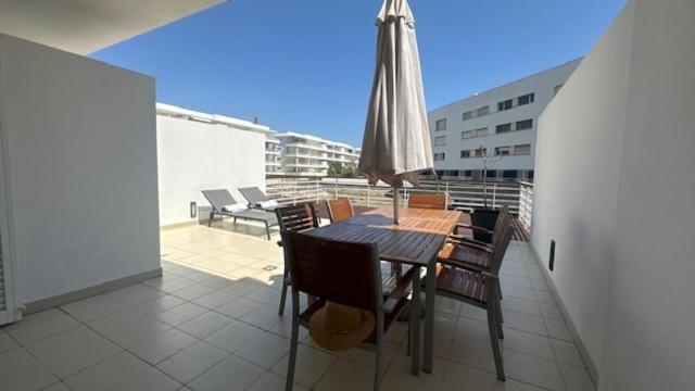 Amazing V3 Marina Lagos-piscina