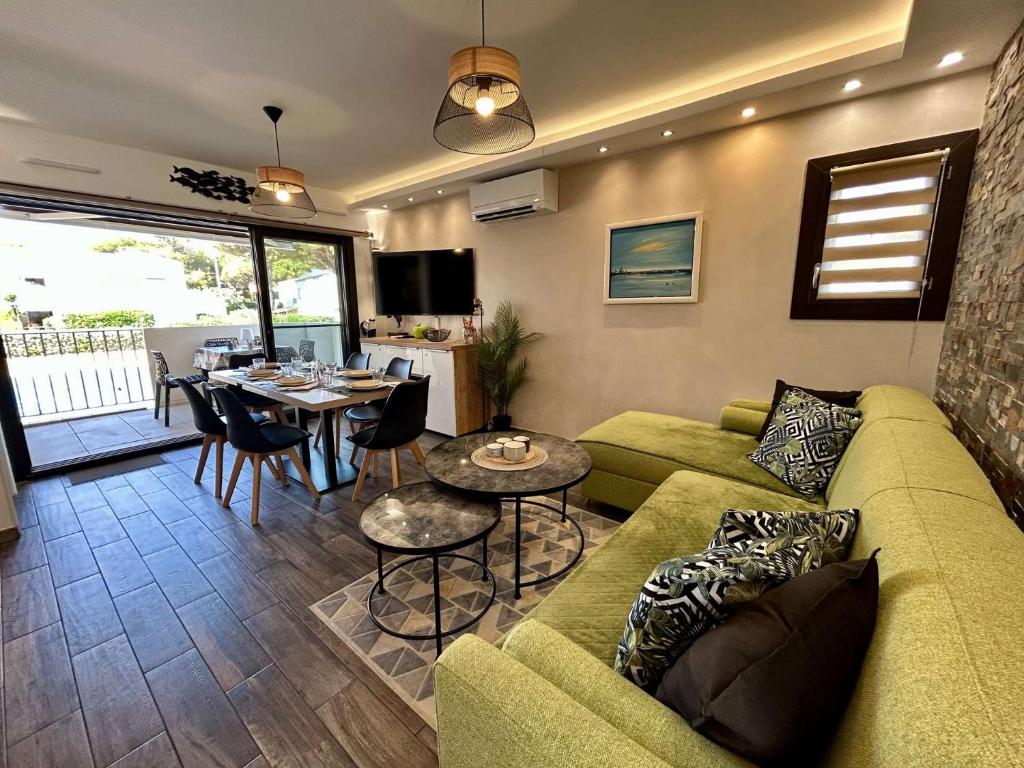 Appt 3 pièces - jusqu'à 6 personnes- Le Cap D'Agde CT210-136