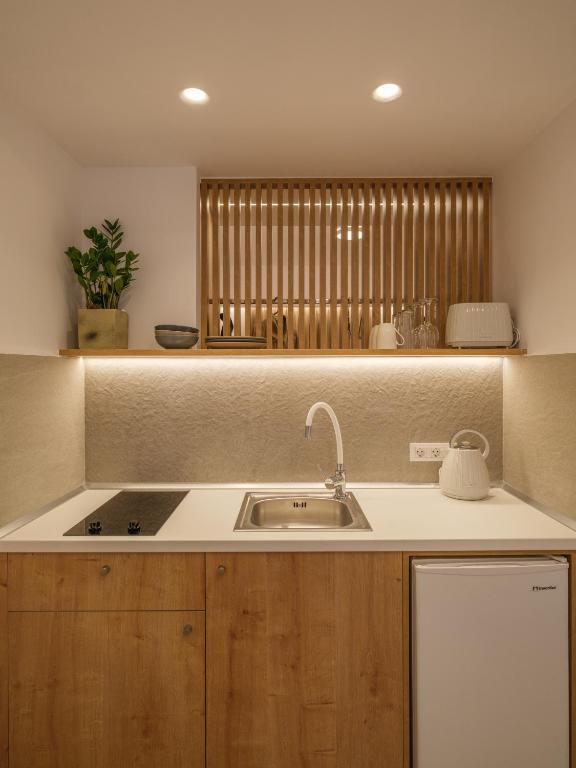 Hiona Apartments - 