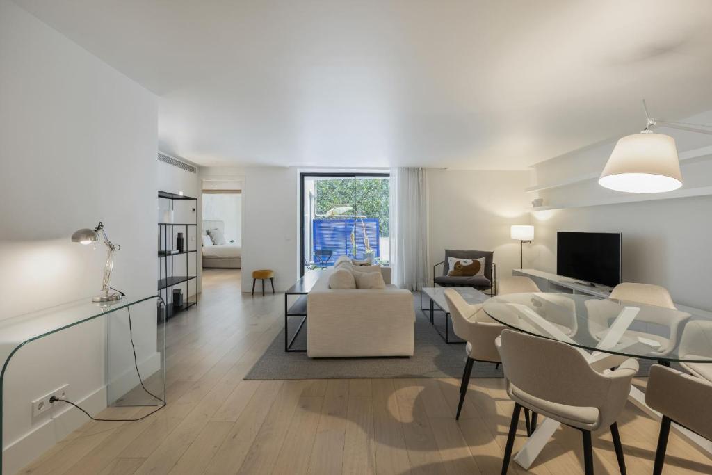 Chiado Prime with Terrace by Homing