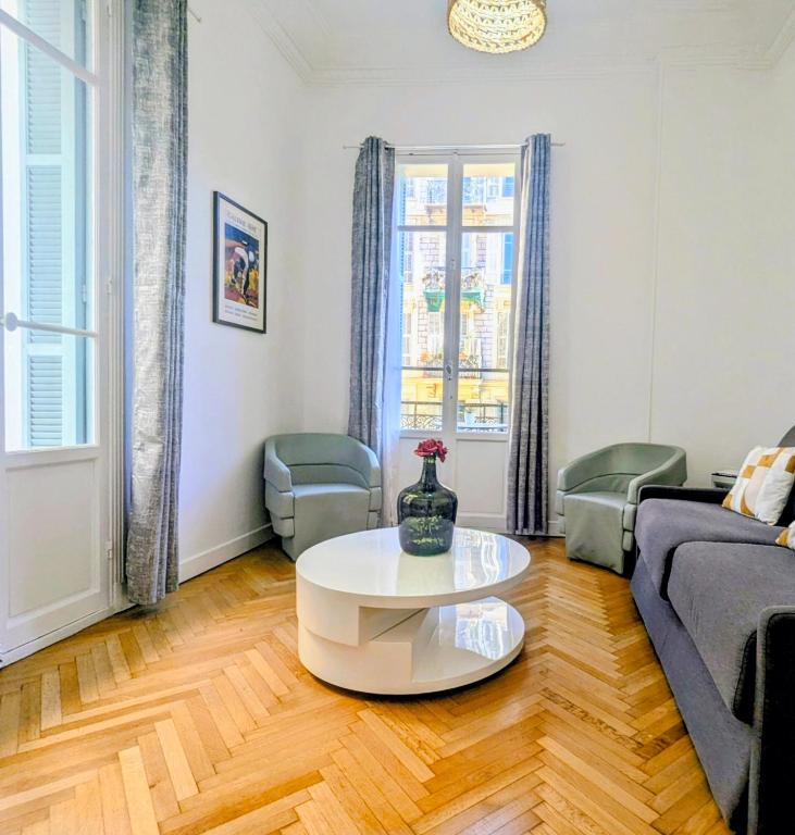3 Pièces 70m2 Coeur de Nice