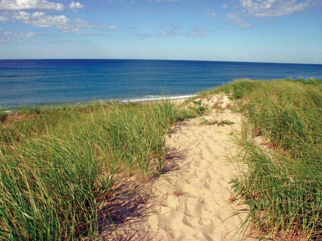 Nantucket Inn photo