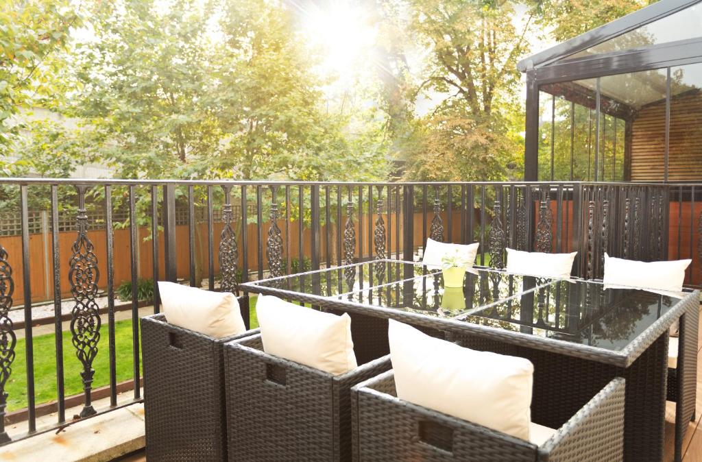 The Park City Grand Plaza Kensington Hotel - Resim 32