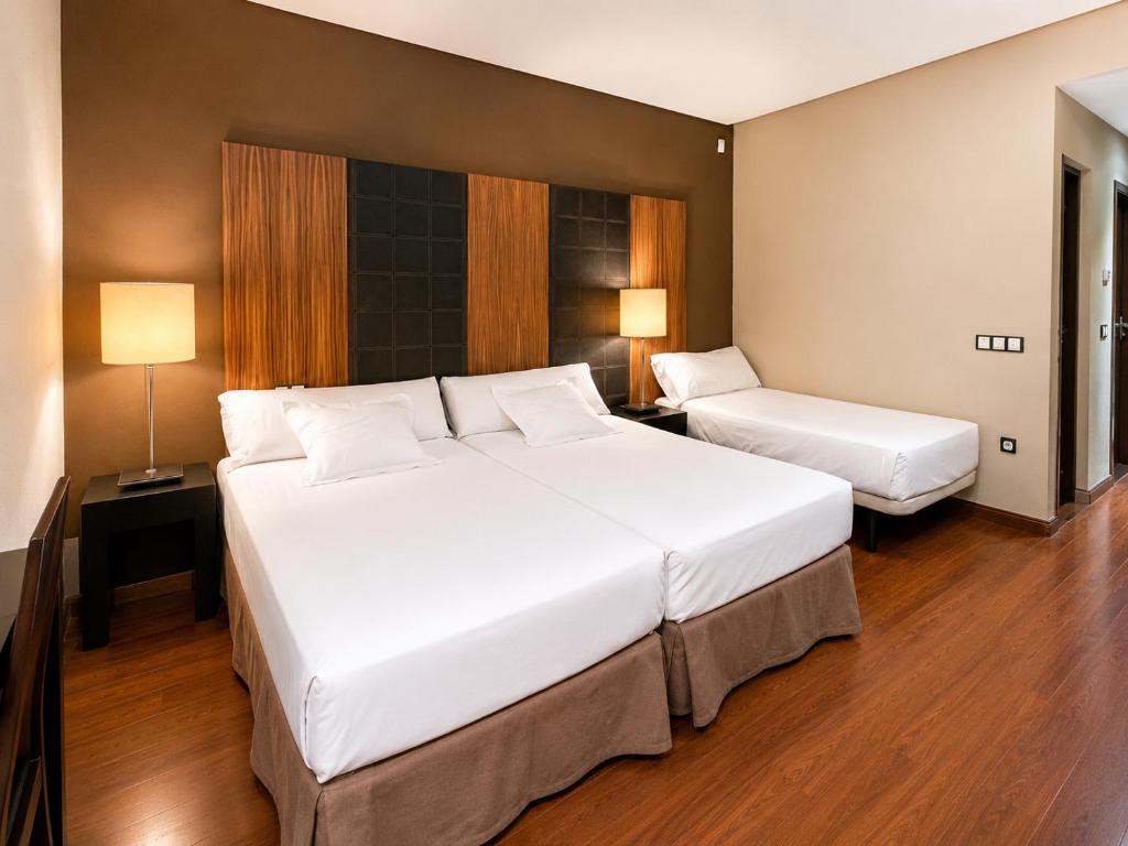 Hotel & Spa La Salve - Triple Room