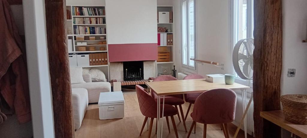 QUIET and COSY LOFT - METRO 1 mn -10 mn MARAIS