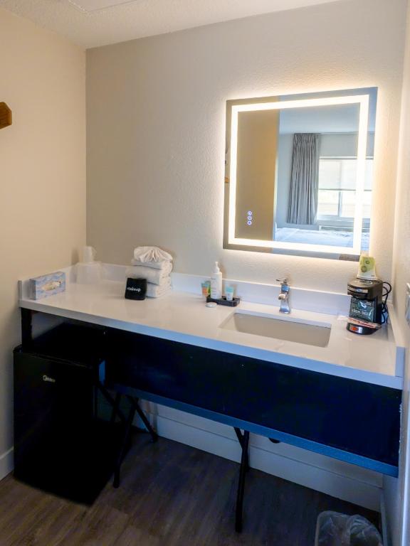 Riverleaf Inn Mission Valley - 