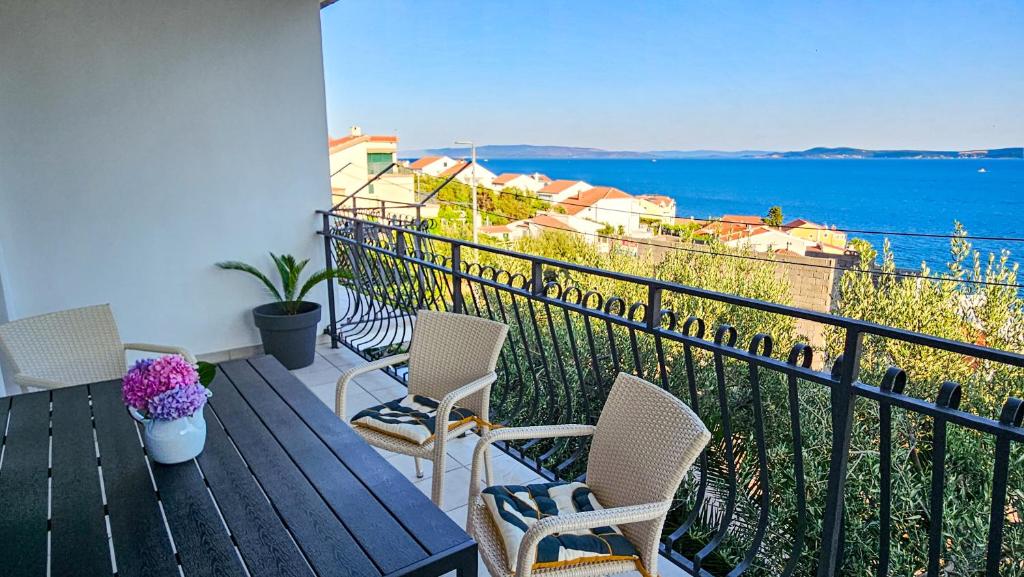 Three Olive Trees Apartment - Okrug, Ciovo Dalmatia