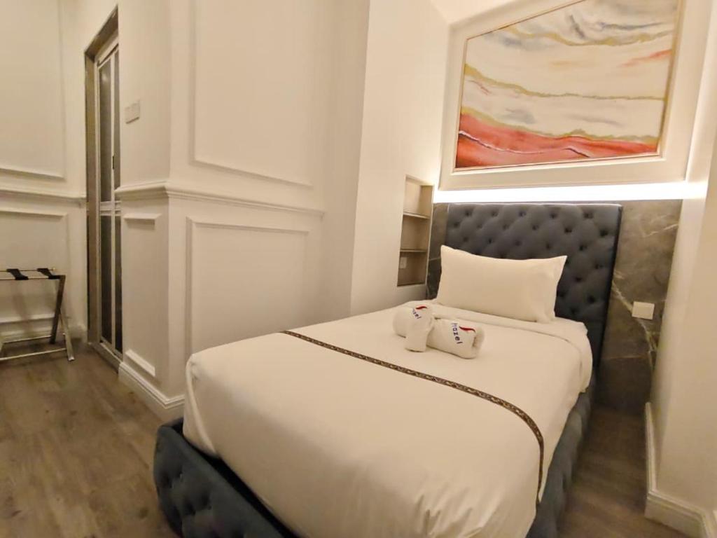 Frazel Heritage Hotel - 