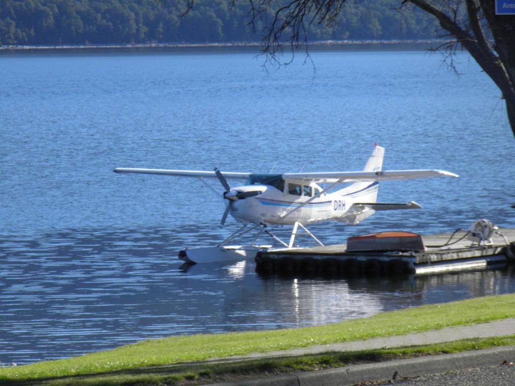 Lakefront Lodge - Resim 33