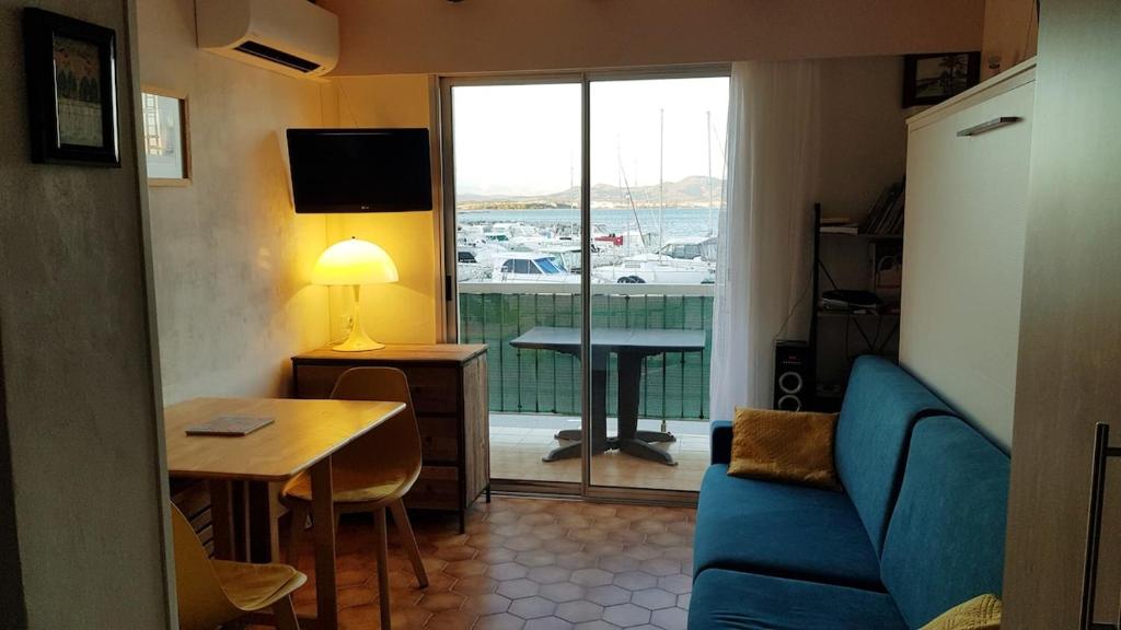 sea view, exceptional terrace, direct beach access