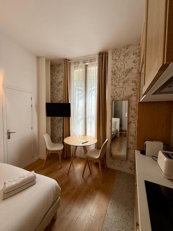 Pere Lachaise Apartment - 