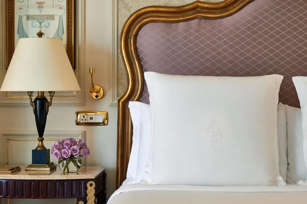 Superior Room - King Bed