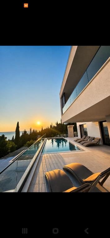 Villa Lumis with Heated Pool