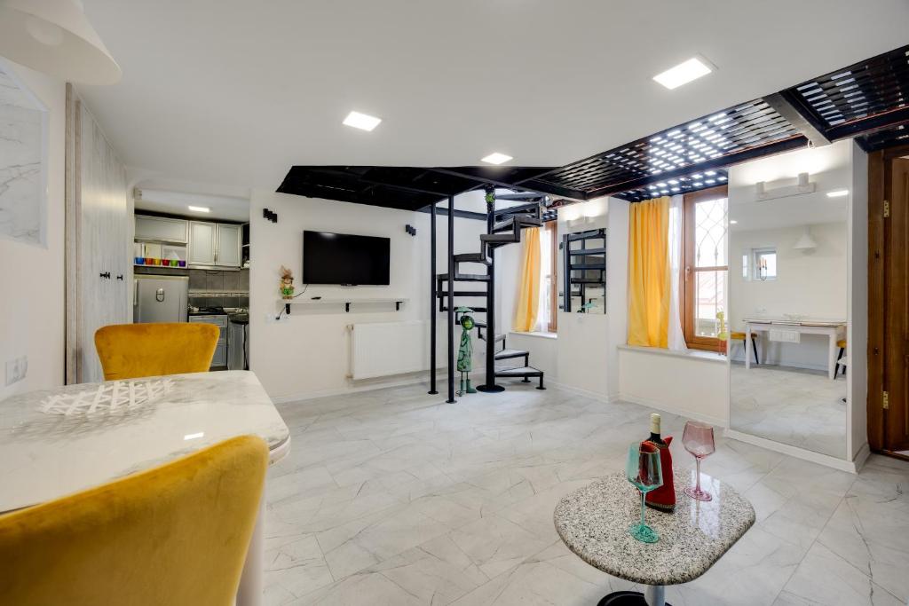 امکانات Kai Home Atoneli - Unique & Beautiful Stay in the Heart of the City - تصویر ۴