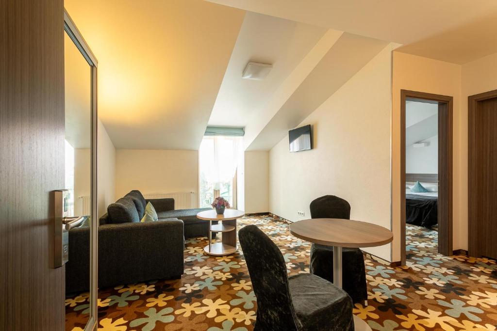 Algiro Hotel - 