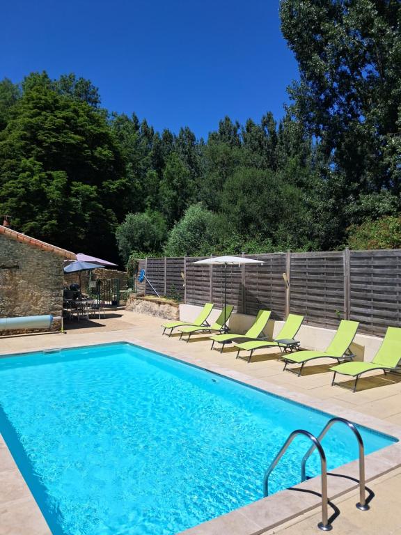 LA LAUJÈRE IVIE - Gîte & Piscine privative