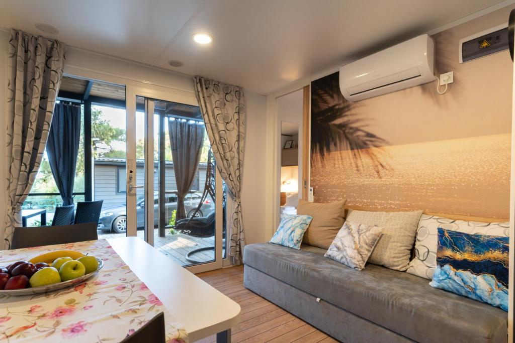 Luxury mobile home Bura