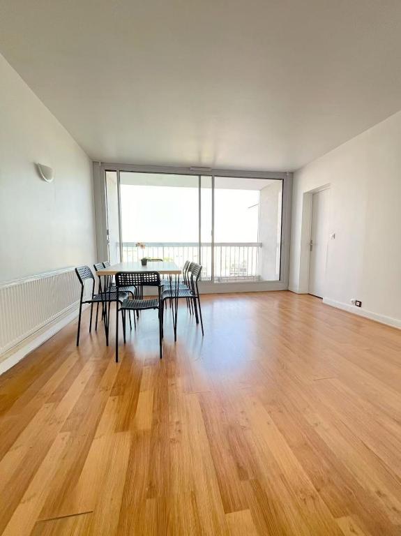 8 guests, Spacious, renovated, Paris 19th arrondissement