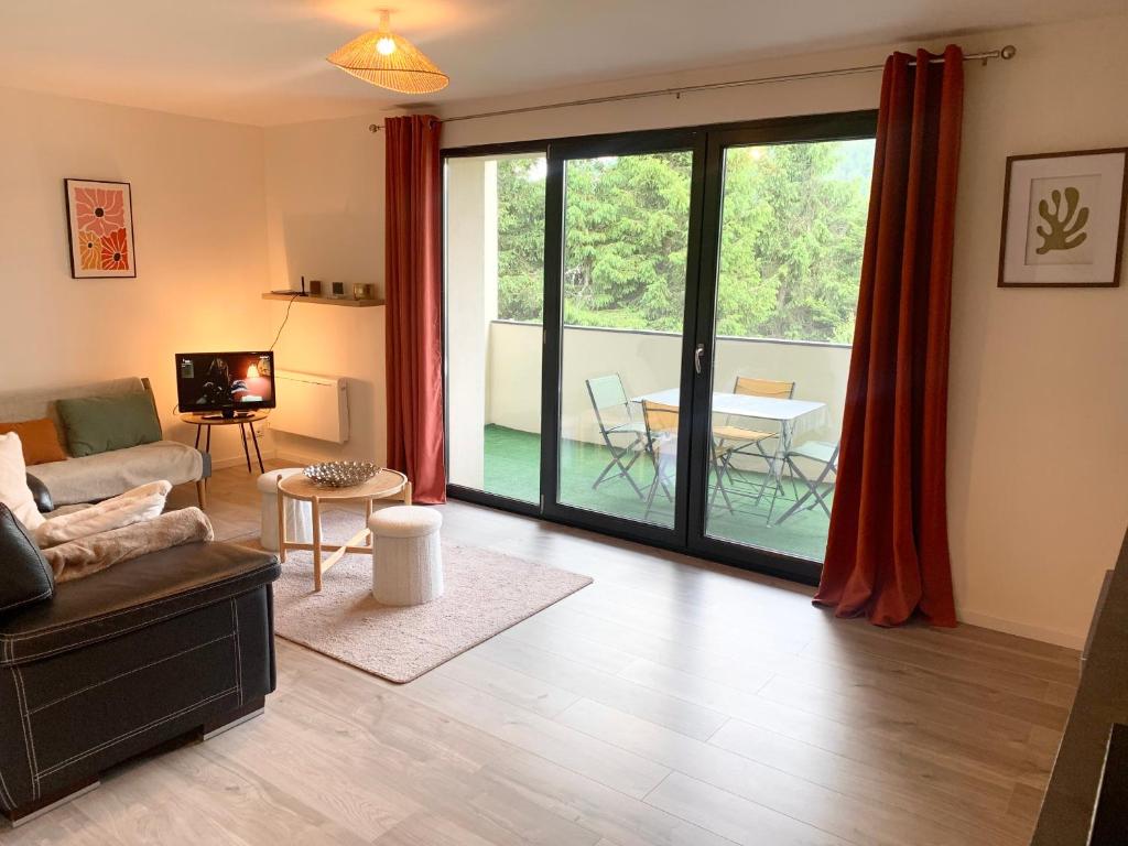 Logement 2 chambres au calme avec séjour et balcon 1 au Rdc a Gérardmer