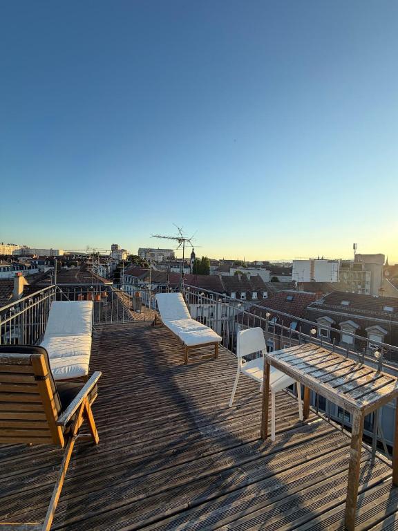 Exceptional Triplex, Design - Art, Private 360 Rooftop, 3 Bedrooms – photo 28
