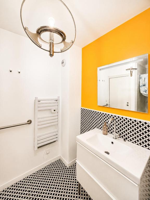 Exceptional Triplex, Design - Art, Private 360 Rooftop, 3 Bedrooms – photo 26