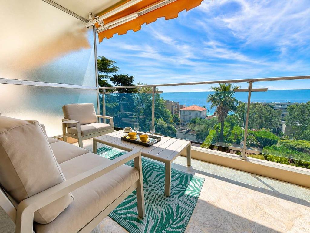 Lucia - Sea View- Pool- Beach Walking Distance