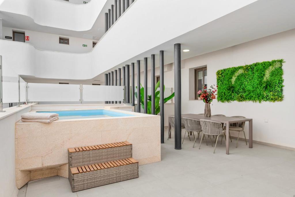 Luxury Private Pool Residence - Estepona Centro