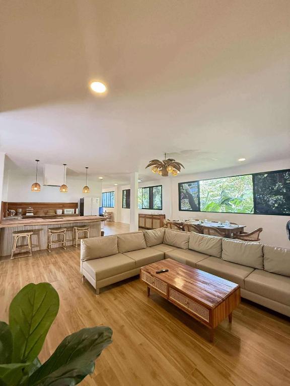 Vailtin Home Point - 
