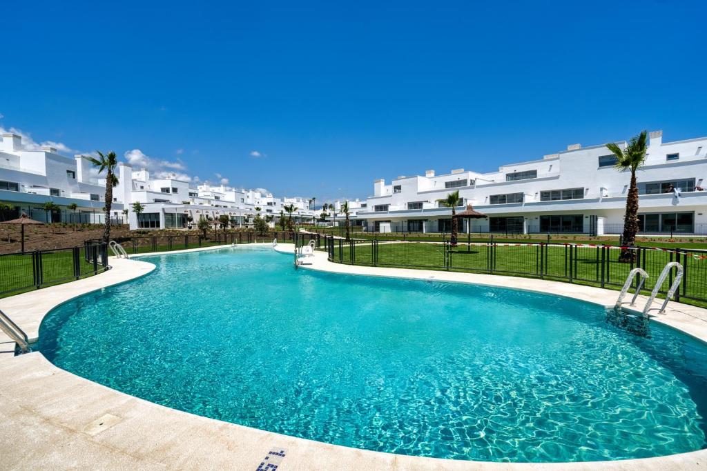 3025 Elegant apartment with terrace and pool
