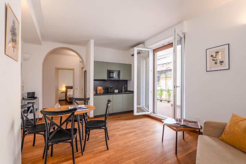 Flat in center with Terrace, near Garibaldi FS