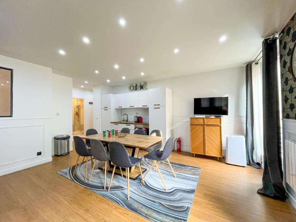 UrbanFlat 17 - Modern & Large 3-Bedroom Flat in Paris