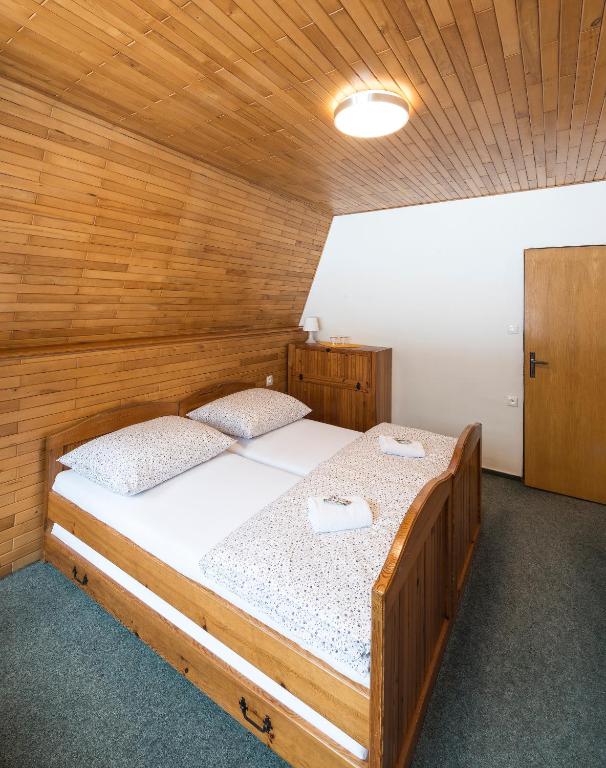 Fotografie z fotogalerie ubytování Hotel Pod Šaumburkem v Rajnochovicích