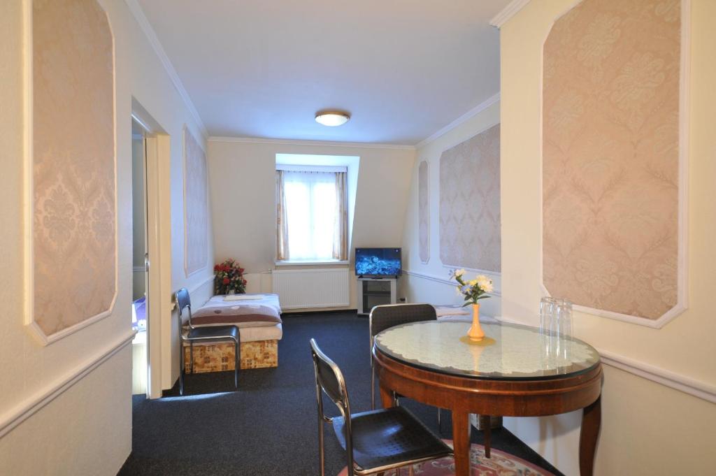 Pension Velický Zámocek - Resim 33