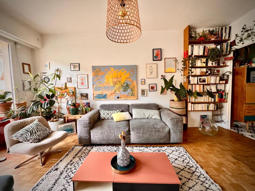 Sunny Apartment Port Old Town FREE Private Parking - Clim & Balcony