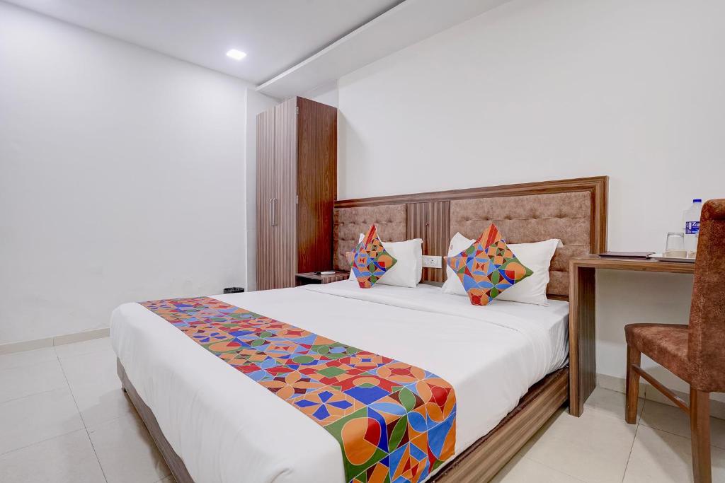 فضای داخلی هتل FabHotel New Blue Sapphire Residency در بمبئی - تصویر ۳