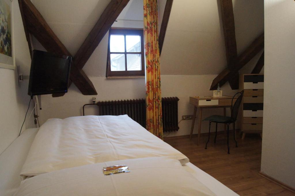 Postel nebo postele na pokoji v ubytování Land-Gast-Hof WALKMÜHLE