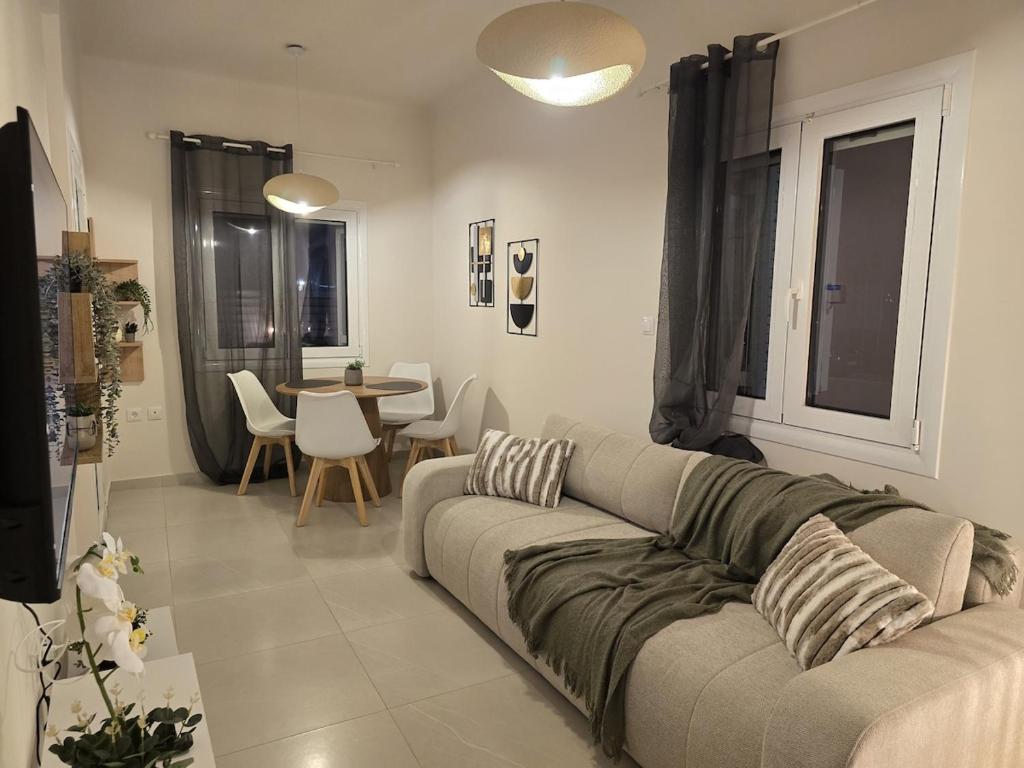 Cozy 50sqm house near to Agia Paraskevi Metro