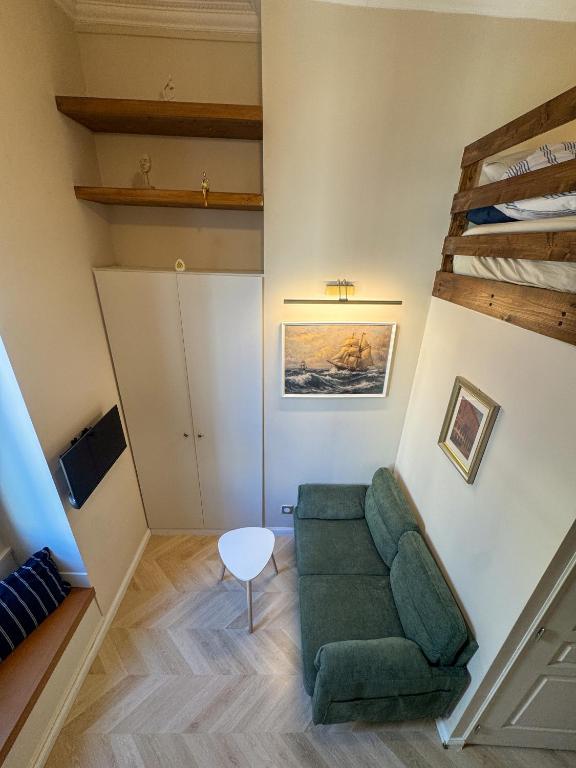 Compact Modern Studio