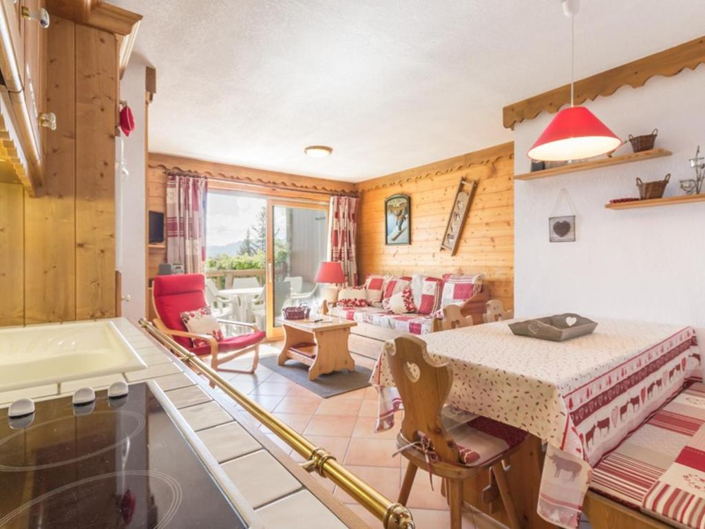 Chalet 3 pièces avec balcon, parking inclus, 6 pers.