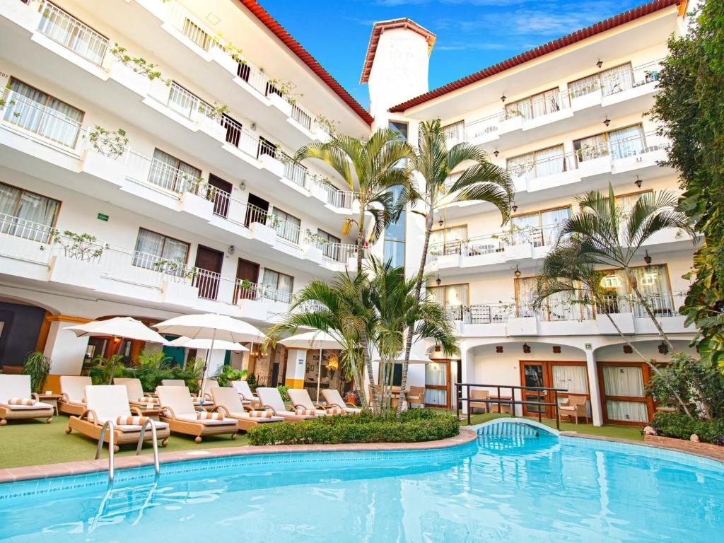 Los Arcos Suites