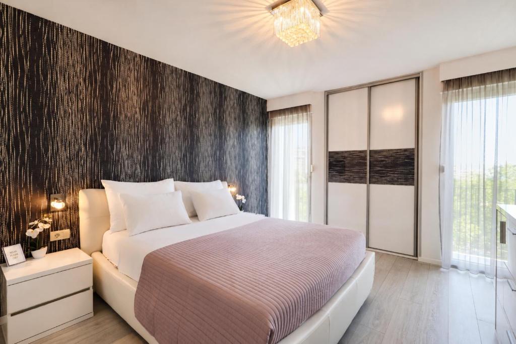 Lavender Apartment Žnjan -10 min walk to Žnjan Beach, Split