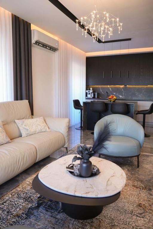 BA HOME Delux Park Hill Residence, Pool & PS5, Prizren (updated prices 2027)