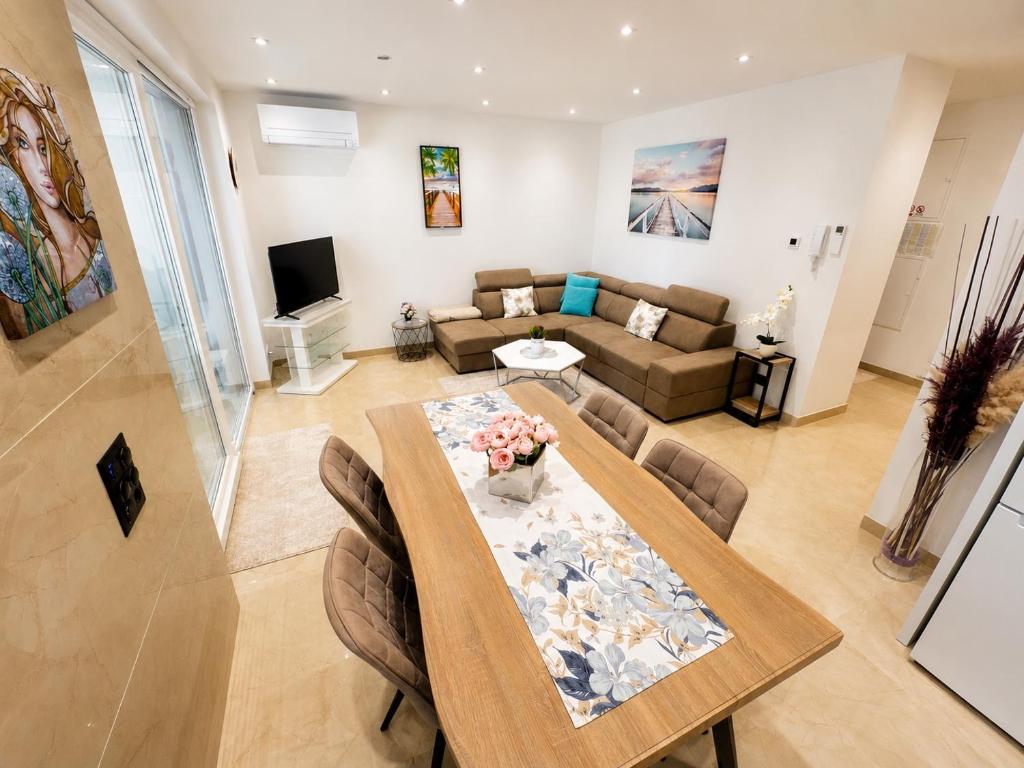 M&G Apartment Garden Apartment Kaštel Stari near Split