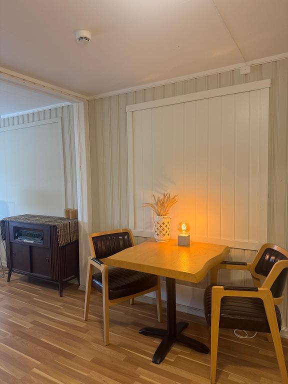 8 Seasons Hotel - Budget Double Room