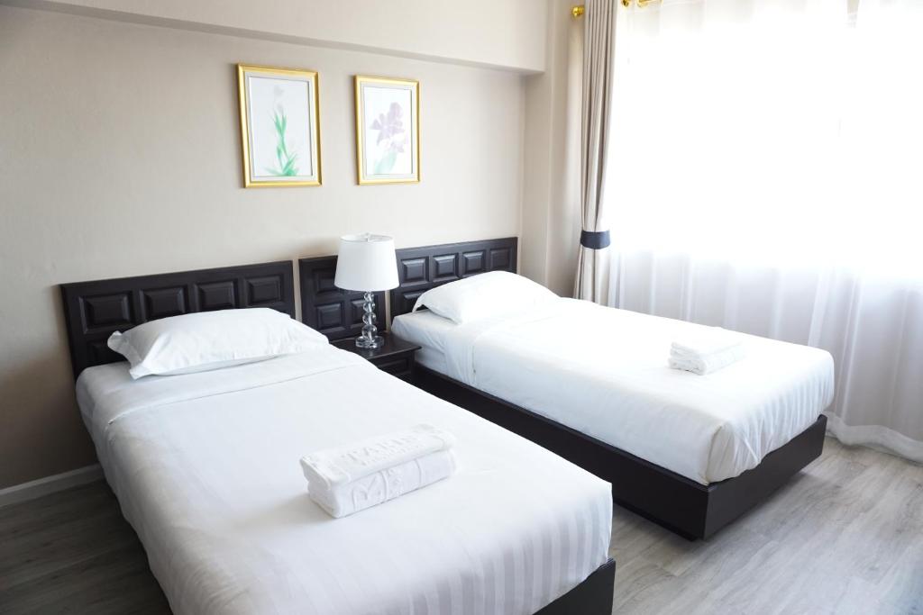 Taris Art Hotel Phrae - シティビュー付きのツインルーム