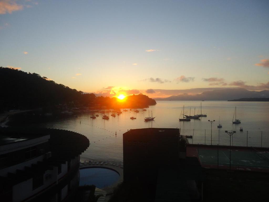  Flat a beira mar em Angra dos Reis