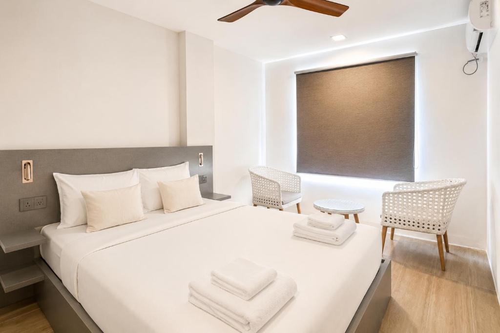 Avyanna Gulhi Beach Hotel - View 8