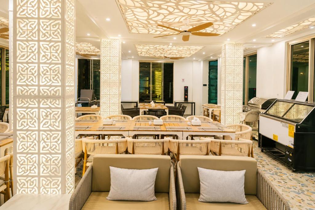 Avyanna Gulhi Beach Hotel - View 20